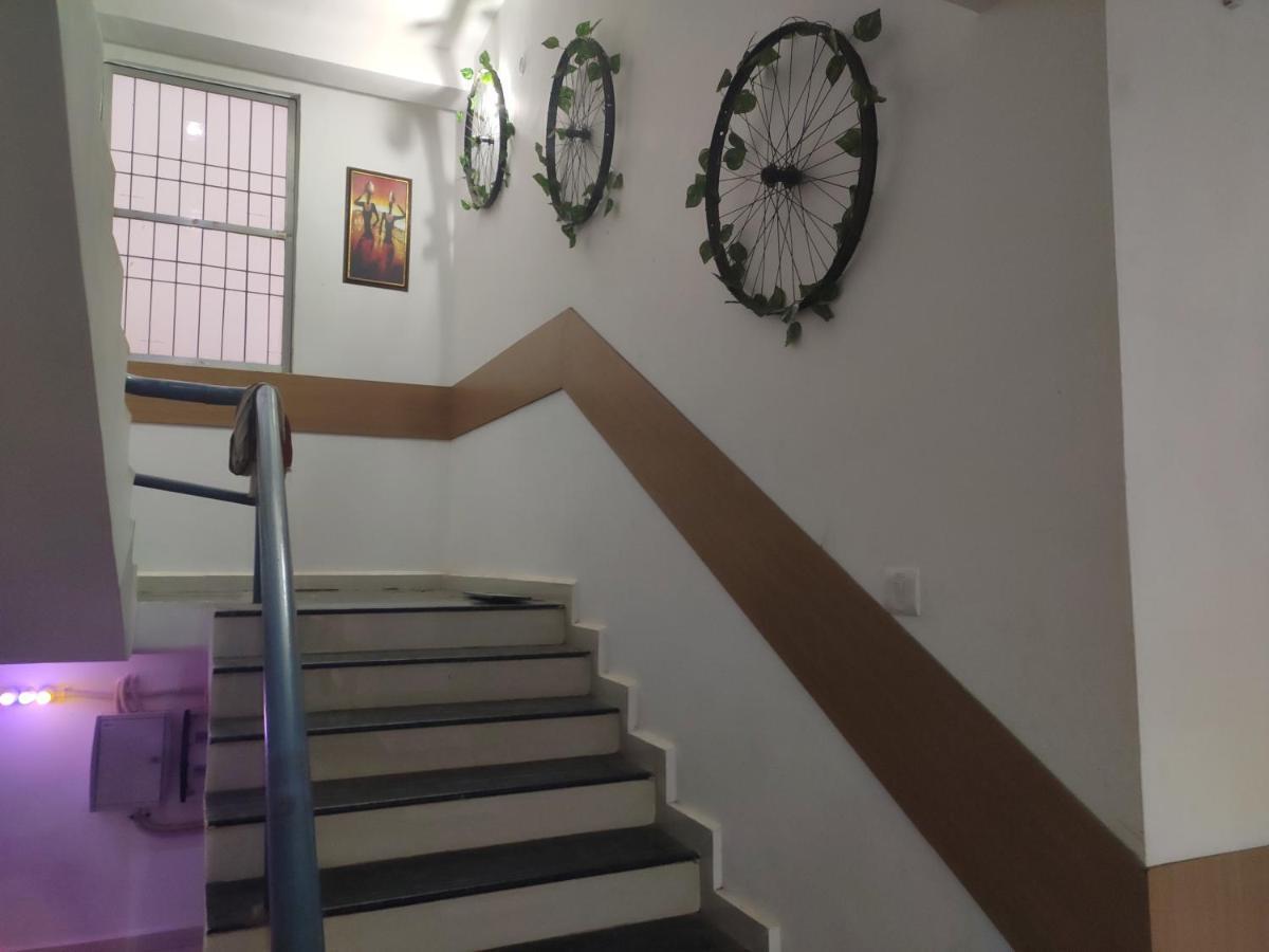 Hotel Parth Sitapur Muafi Exterior foto